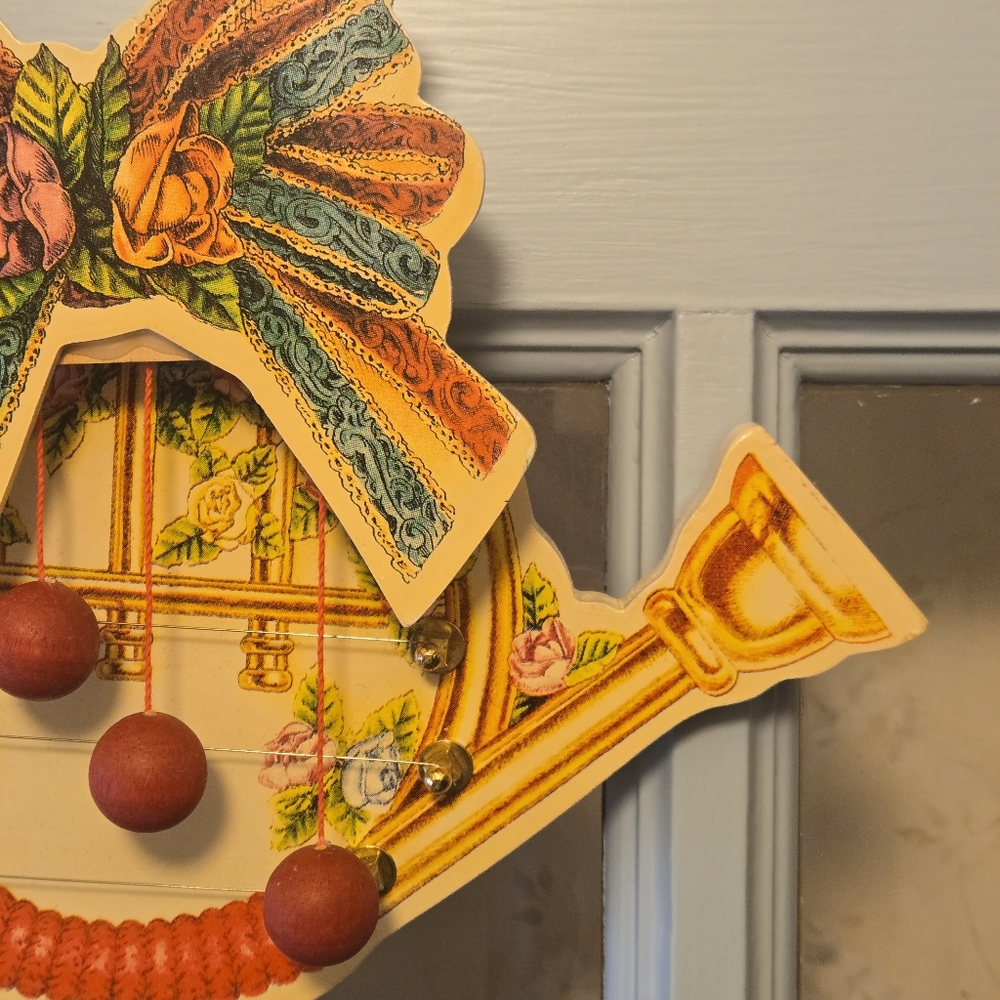 Vintage Wooden Door‎ Harp Christmas French Horn Cottagecore Retro Beautiful EUC - Picture 4 of 9